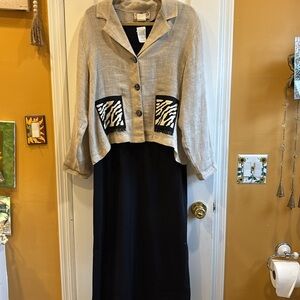 COPY - ON THE ROCKS BRAND TAN LINEN JACKET WTH COORDINATING BLACK SLEEVELESS MA…